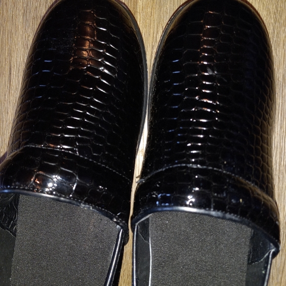 Women's Loafers - Picture 4 of 8